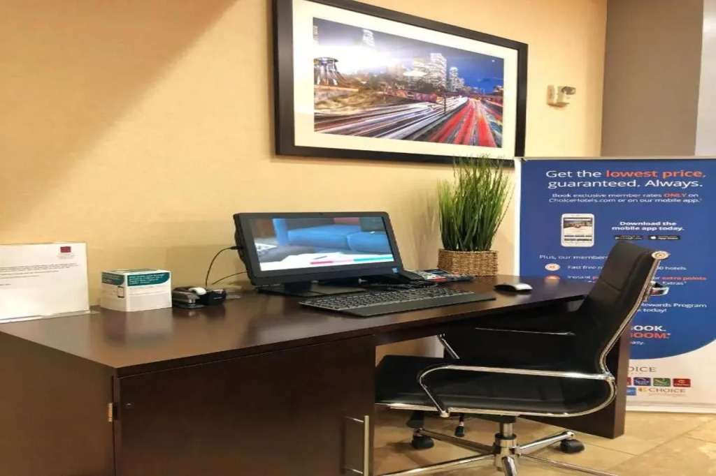 Comfort Suites Near City of Industry - Los Angeles