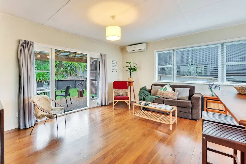 Sunny Grey Lynn Holiday Home