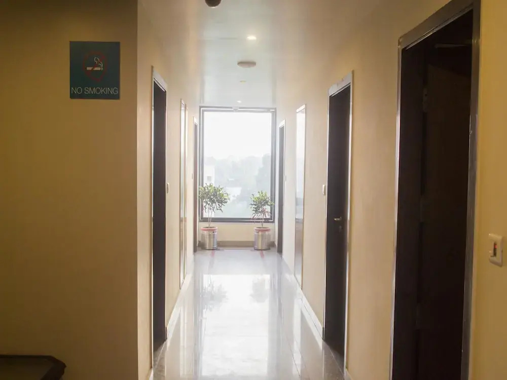 OYO 492 Hotel Janhvi International