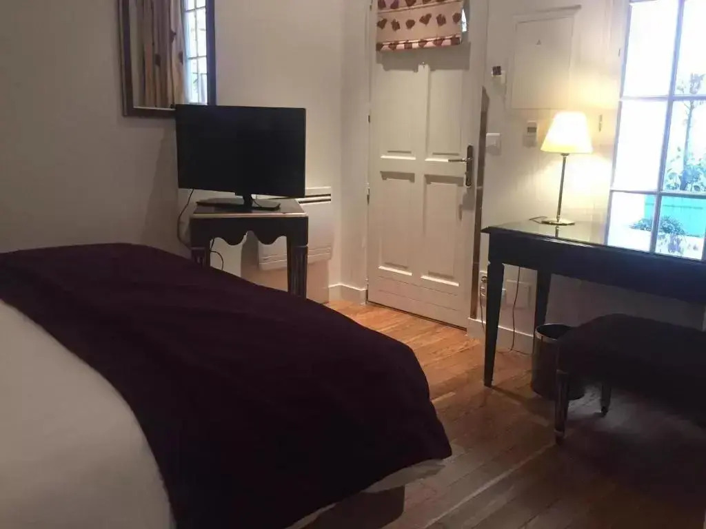 Hotel Suites Unic Renoir Saint-Germain