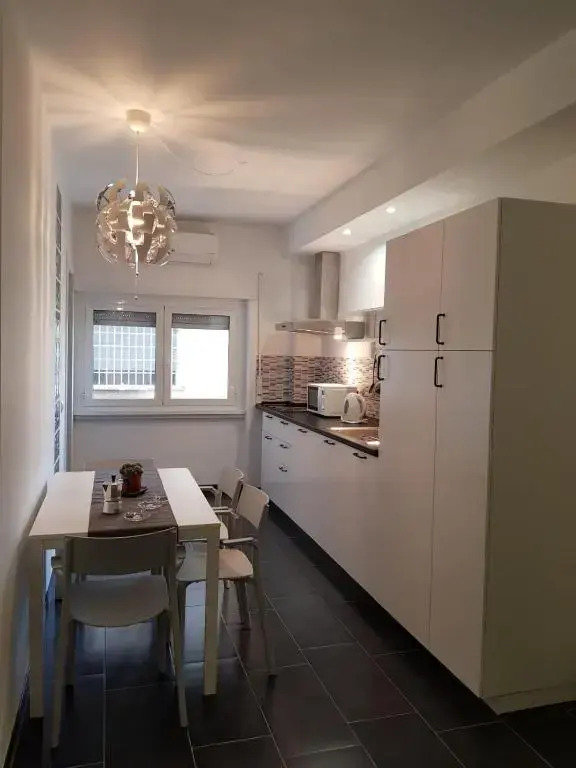 Nomentana White Apartments