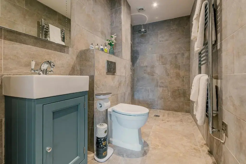 Derwent House Apartments
