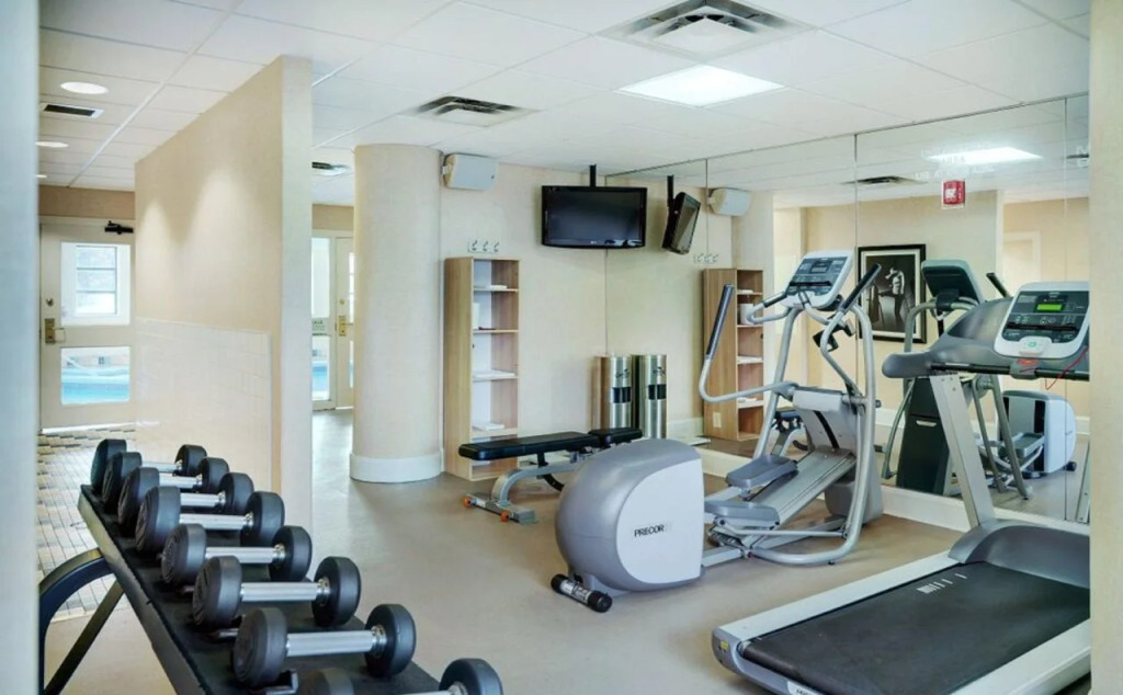 Holiday Inn & Suites Ottawa Kanata by IHG