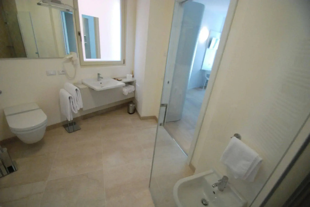 Aromi Piccolo Hotel