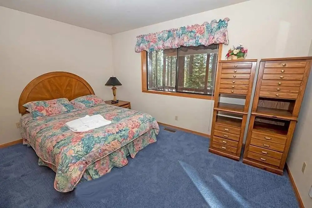 2293 Marshall Trail 4 Bedroom Home by RedAwning