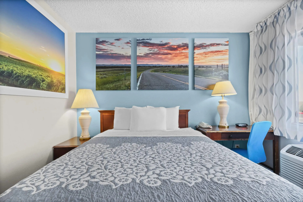 Days Inn by Wyndham Lost Hills