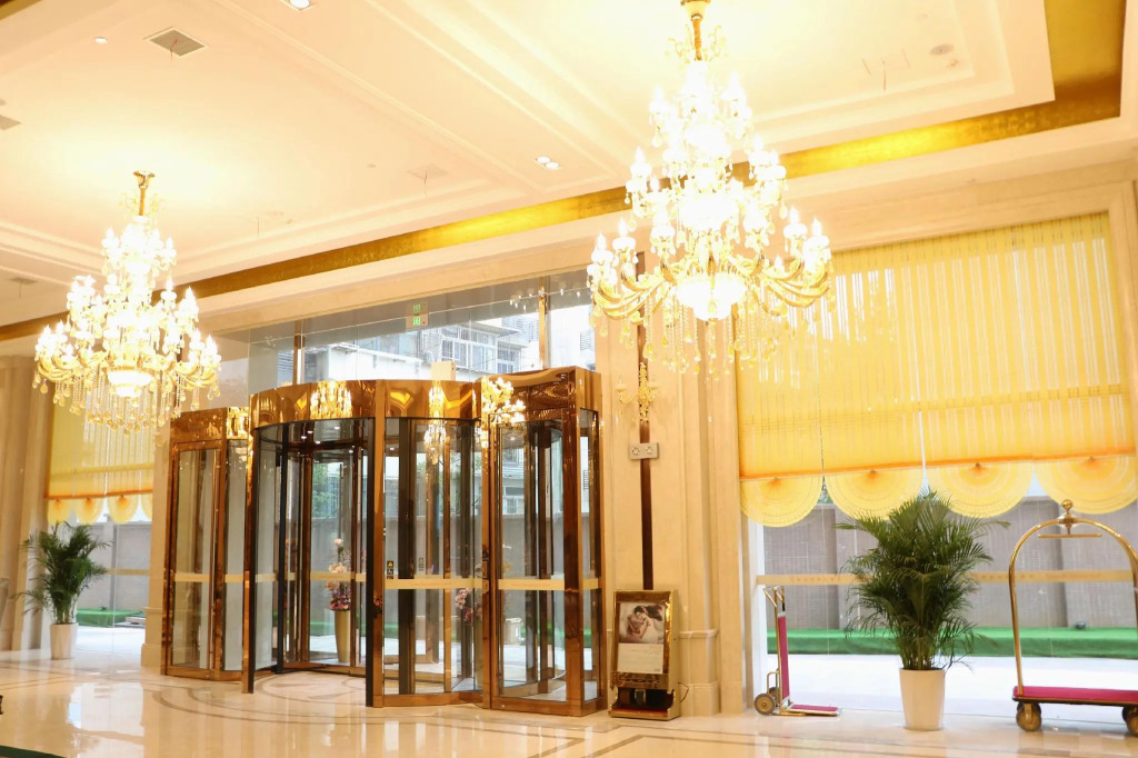 Vienna International Hotel (Wuhan Yangsi Port Yangtze River Bridge)