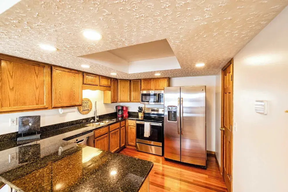 Redbud Retreat Amenity-filled Waterfront Home!