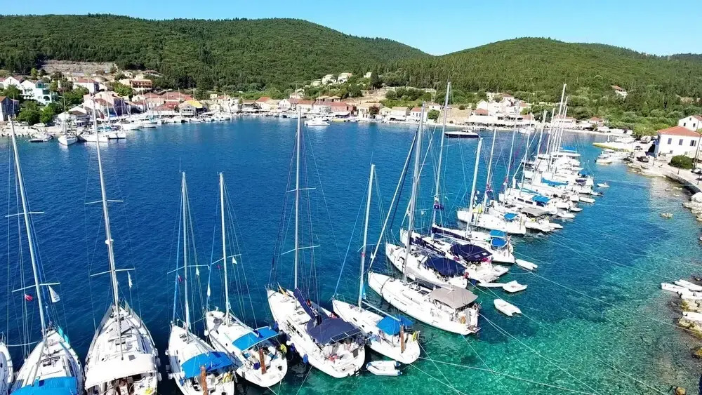 Villa Mandola Dazzling Views of Pine Trees Blue sea