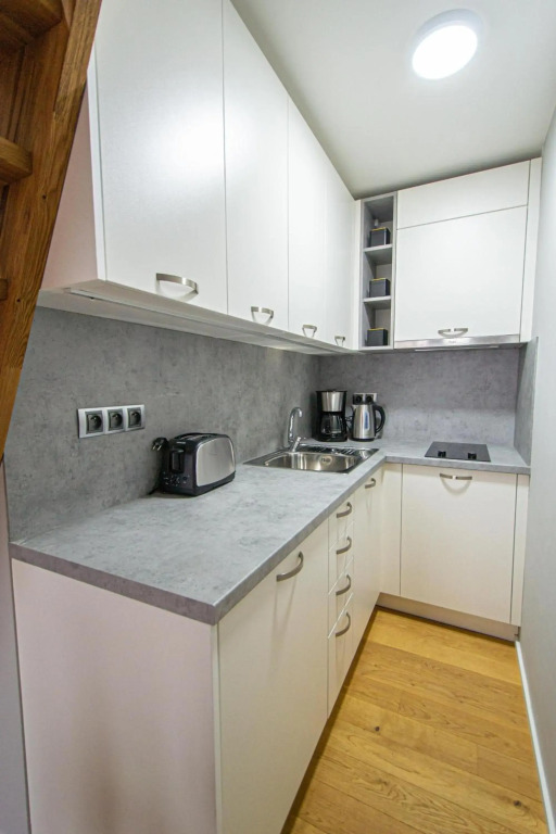 Main train station apartment close to the the Main Square