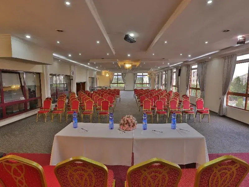 Kenenisa ( Oasis International ) Hotel