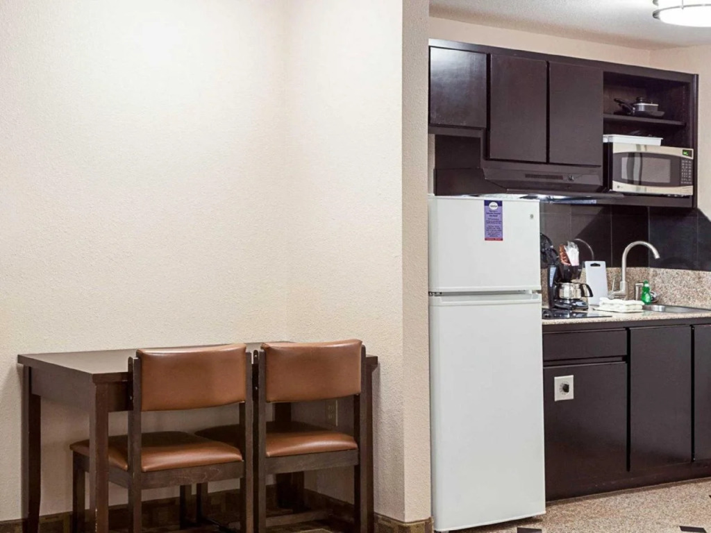 Suburban Extended Stay LaPlace