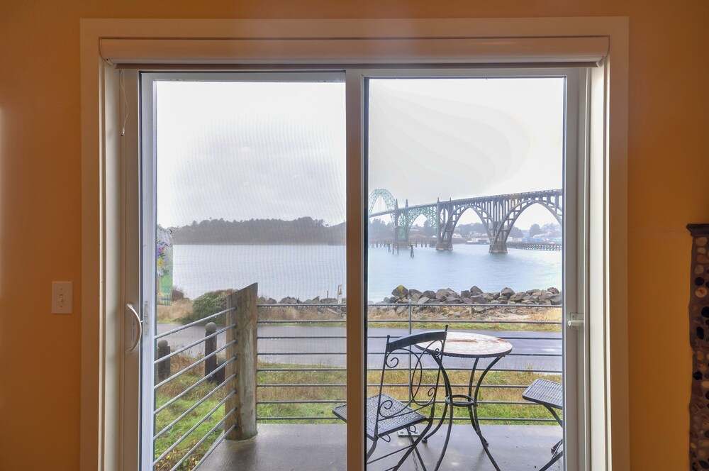 Waterfront Oregon Abode w/ Balcony & Ocean Views!