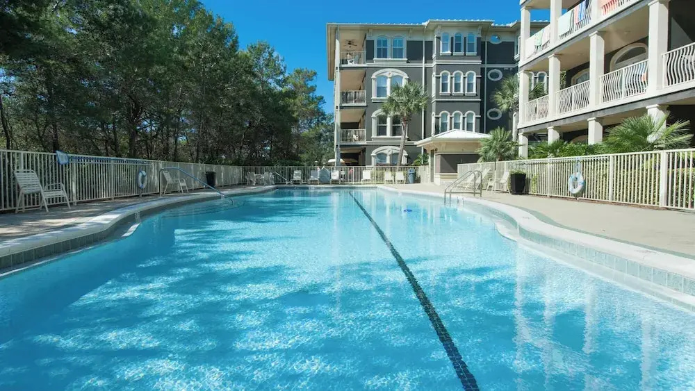 5 Minutes to Beach - Large Complex Pool