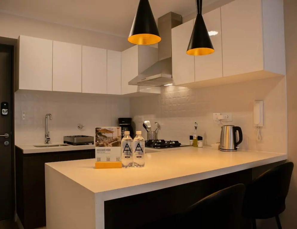 w Impressive 1BR w Balcony in Miraflores