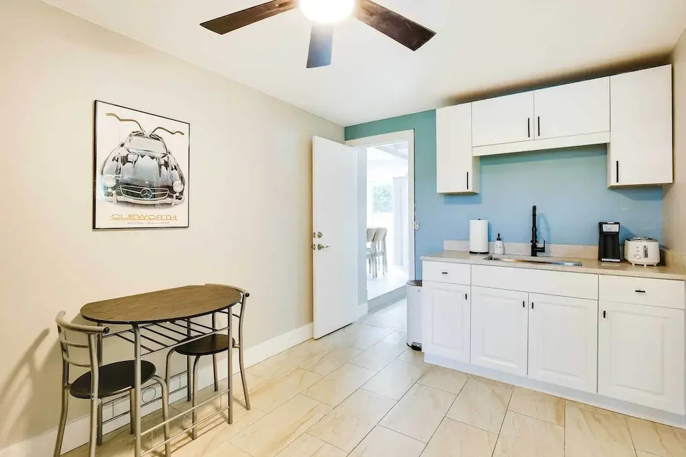 1 Mi to Pompano Beach: Home w/ Patio & Pool!