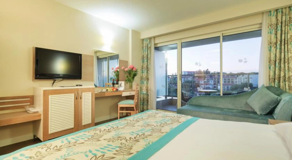Sunrise Queen Luxury Hotel