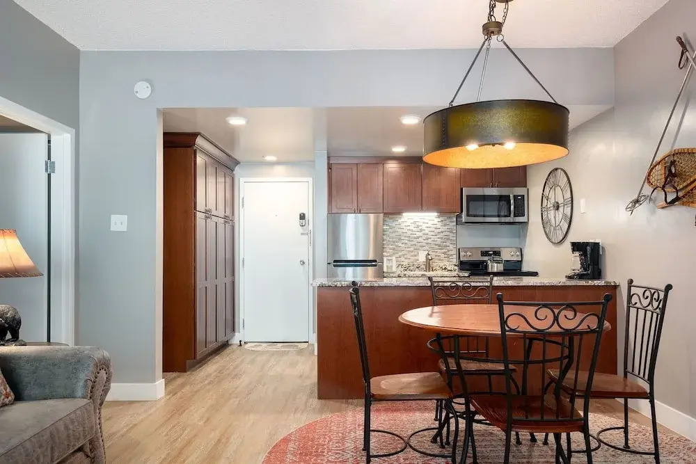Edelweiss Haus 117 1 Bedroom Condo by RedAwning