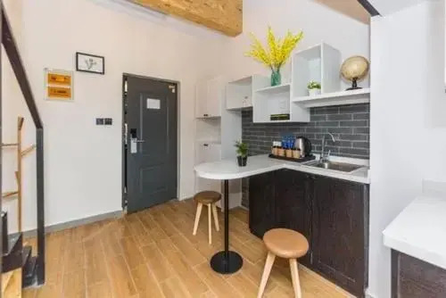 Designed LOFT Apts. for 4-person/traveller/Student