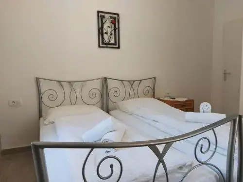 Deluxe Room Mery