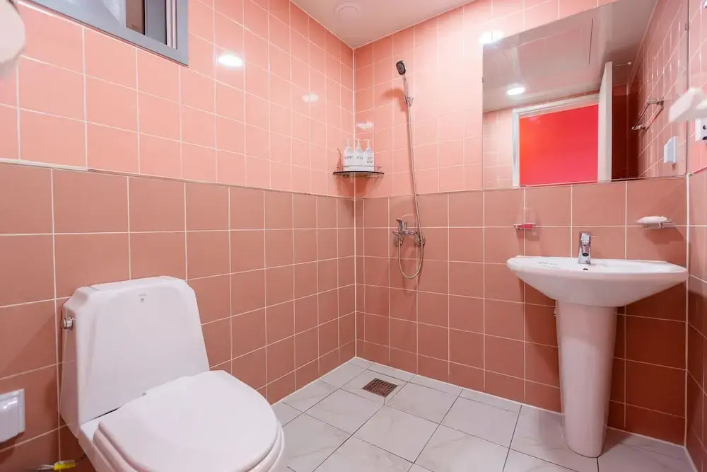 Yangyang Pink Beach Pension