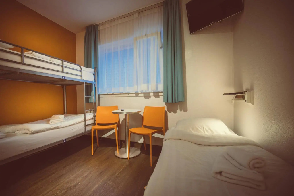 Tourist Inn One Amsterdam