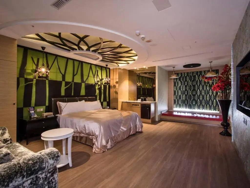 U-Her Hotel