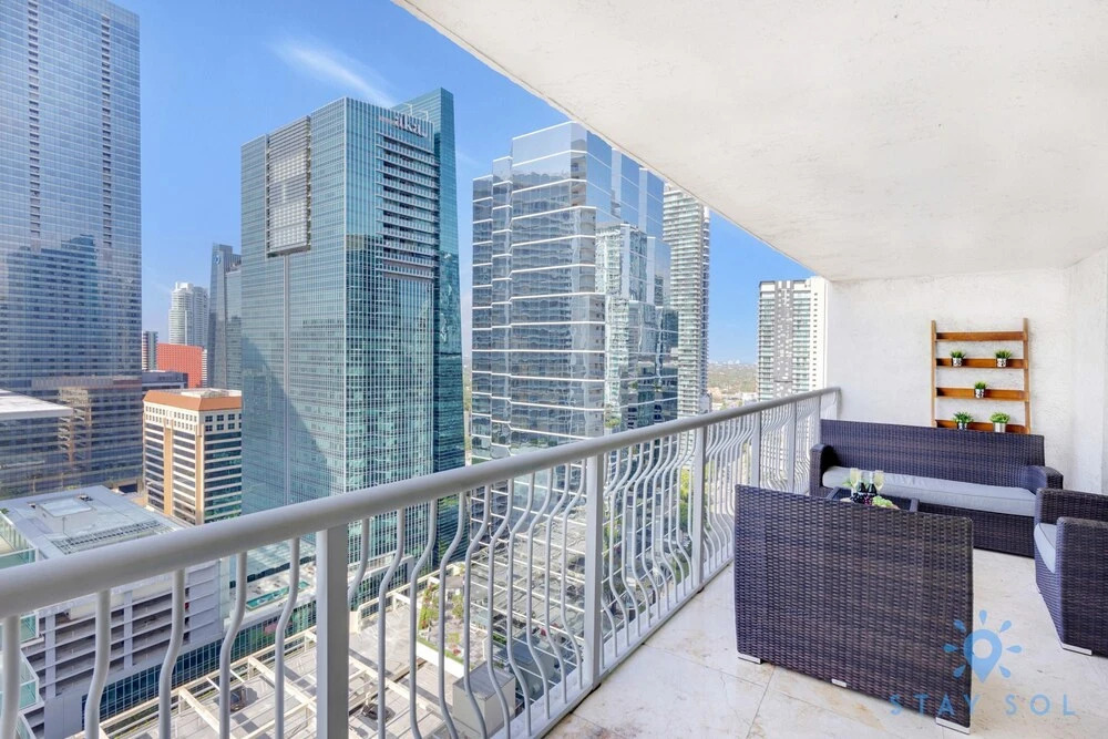 1 BR Apartment - Ocean and City Views