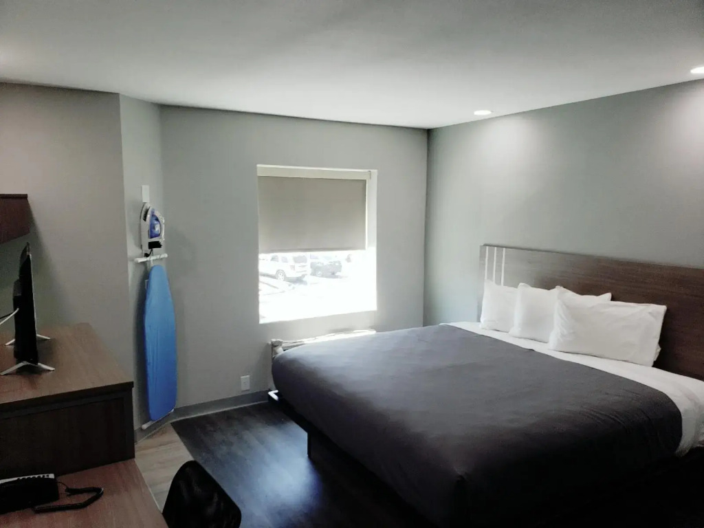 Hathaway Inn