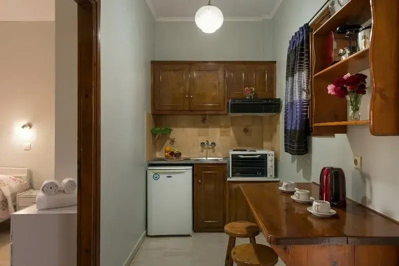 Eleni Apartments