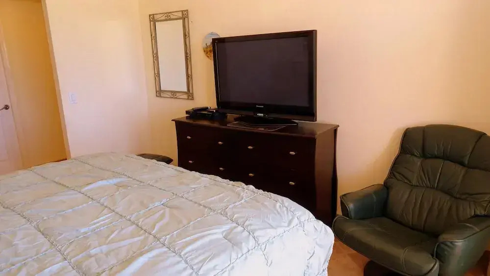 Las Palmas Resort At Sandy Beach: Condo Grande 603 2 Bedroom Condo by Redawning