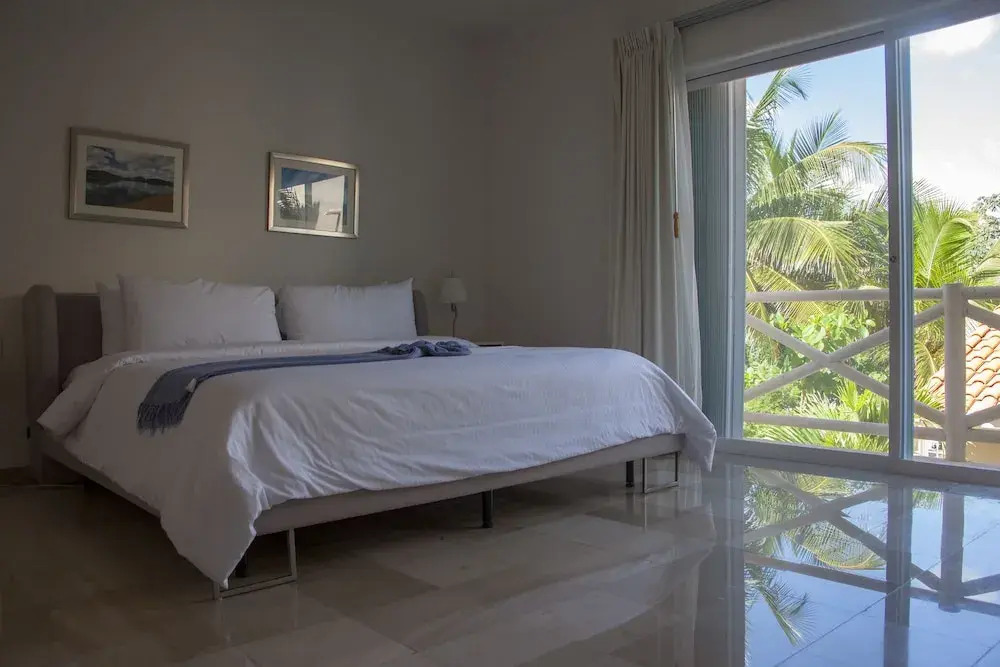 Costa Brava Apartments I Ocean Front