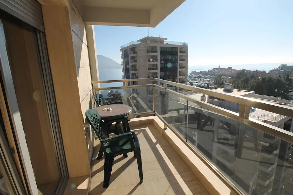 Fontana lux apartments