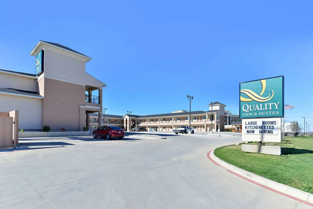 Western Inn & Suites