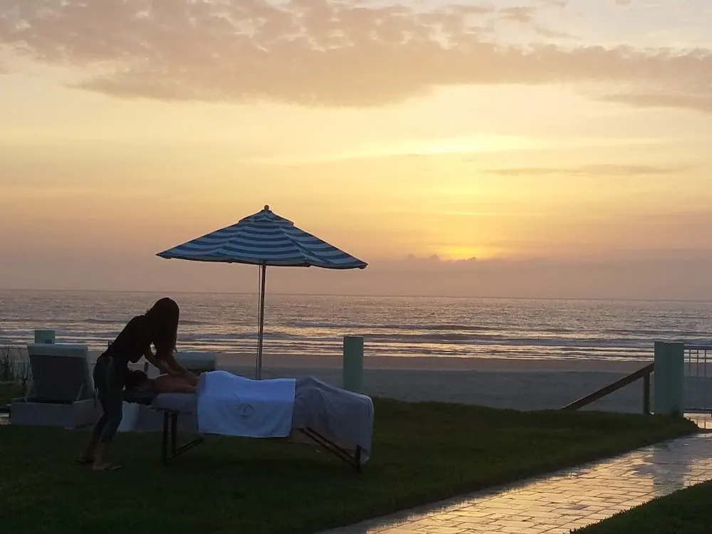 The Salty Mermaid Oceanfront Hotel