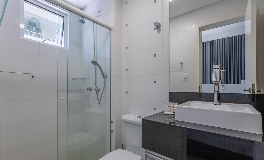 Apt w/ BBQ Only 90m From the Beach Cmf0501