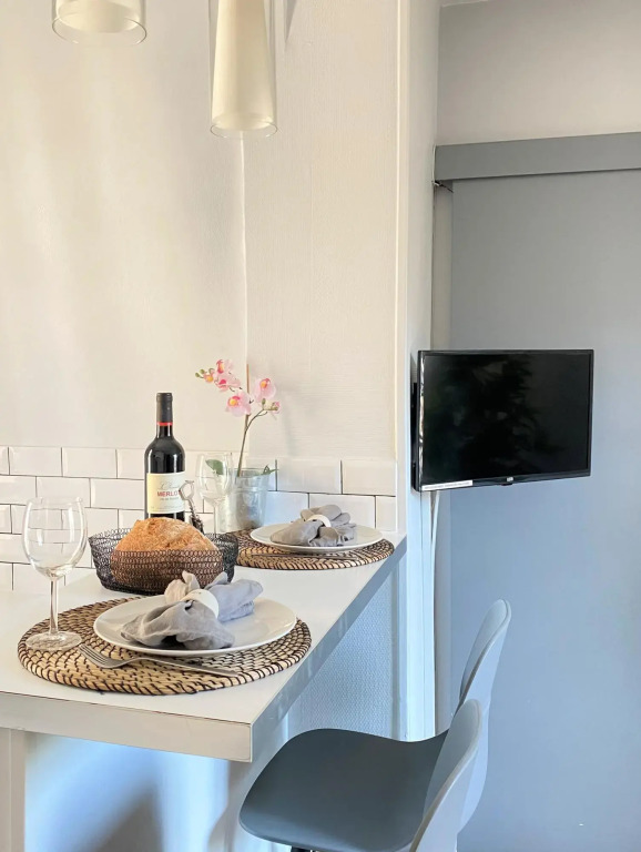 827 - Champ de Mars - Appartement parisien
