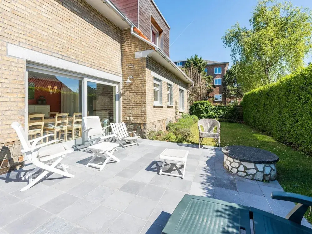 Villa in St-Idesbald near Ster der Zee Beach