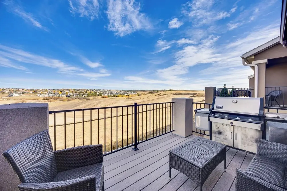 8 Mi to Usafa! Townhome w/ Game Room & Backyard