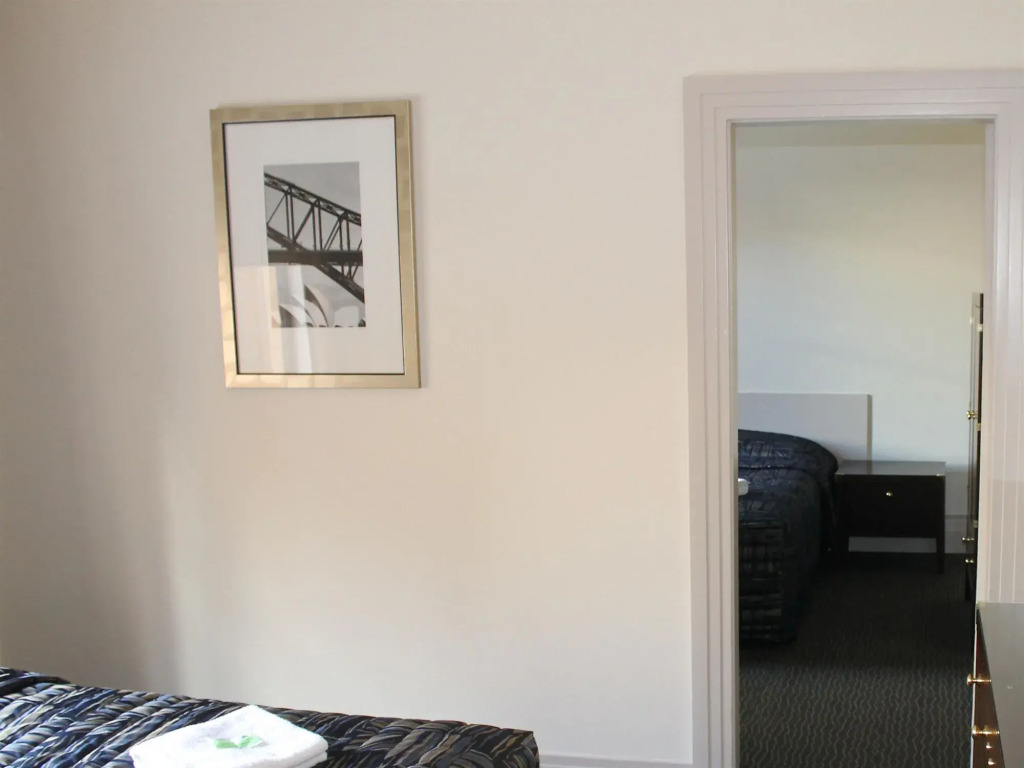 Royal Exhibition Hotel