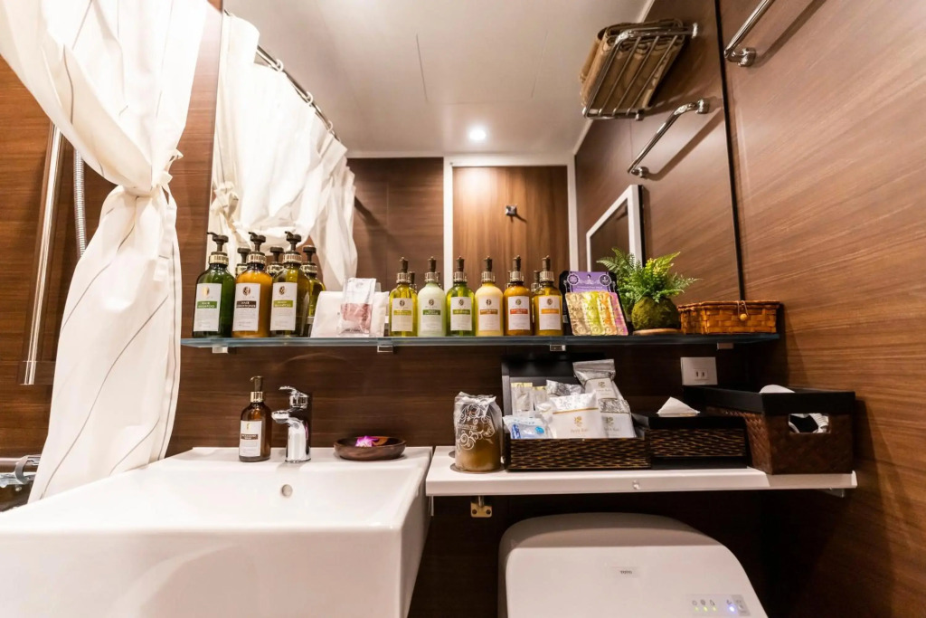 Hotel Petit Bali Garden Shin Okubo