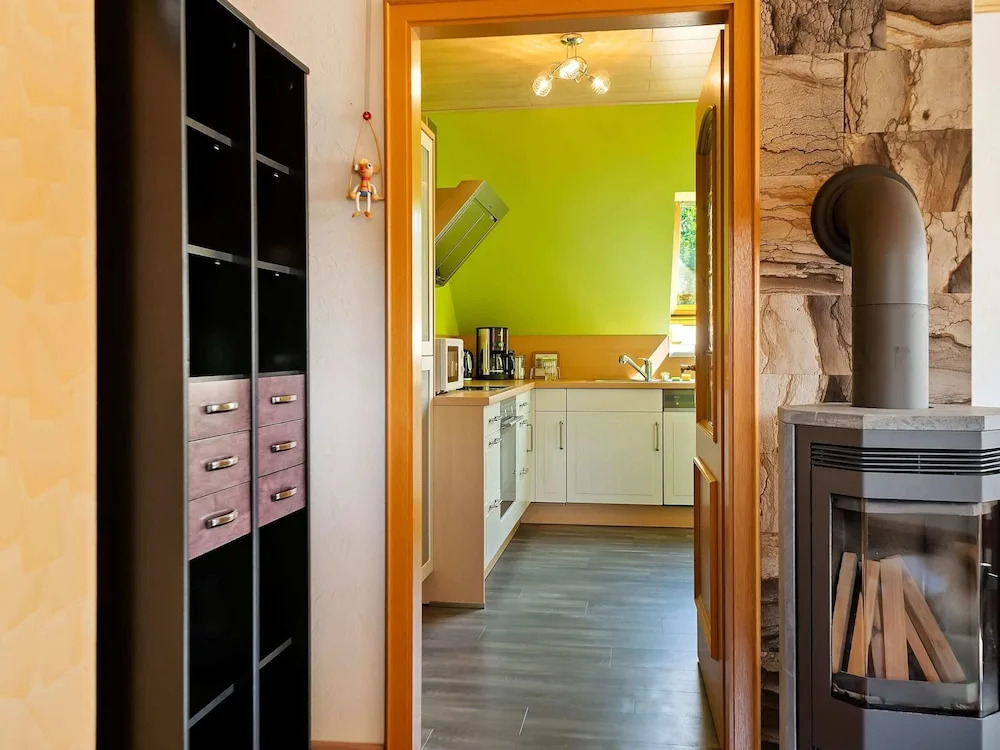 Garden View Apartment in Erzgebirge near Forest