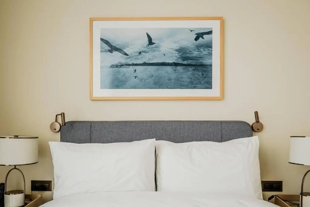 Serviced Luxurious 3+1 in Address Emaar Square