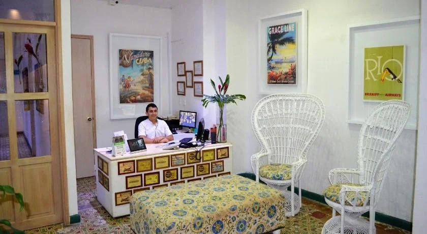 Balcones de Alhelí B&B