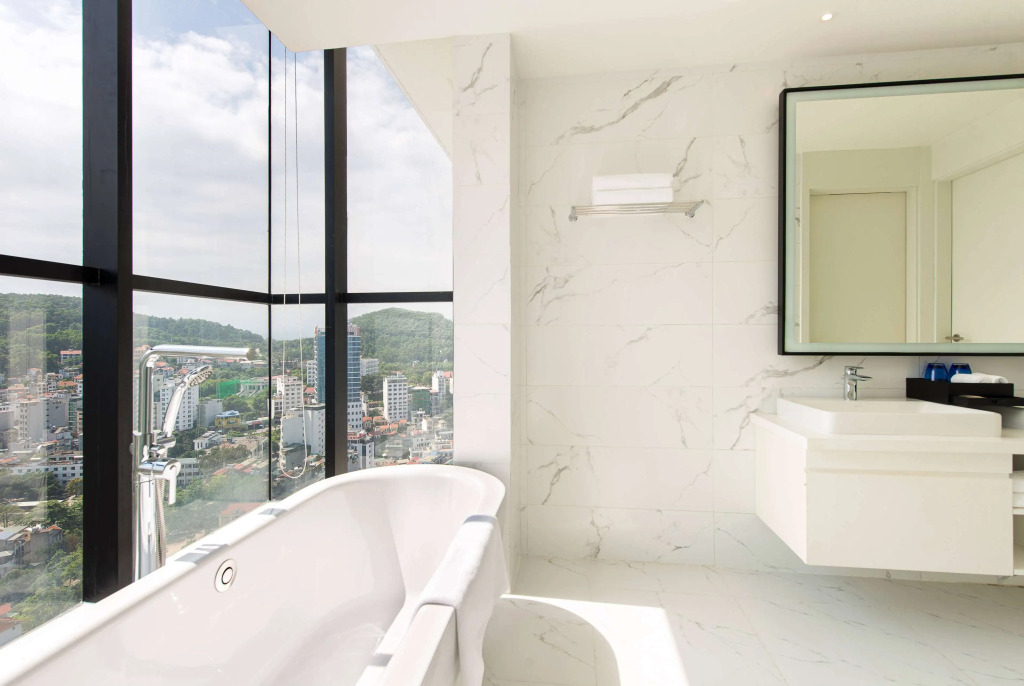 Hotel Soleil Ha Long, Trademark Collection by Wyndham