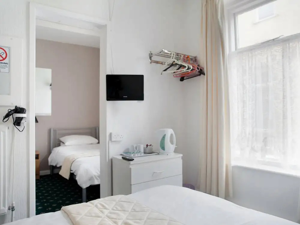 The Glyndale Hotel