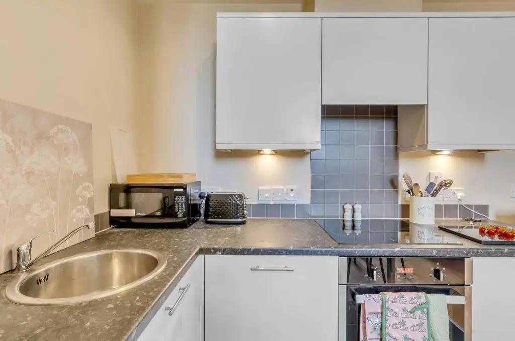King St 1 bed apartment