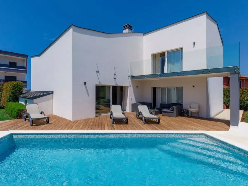 Holiday Home Lana by Interhome