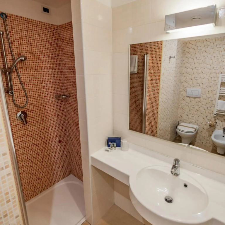Prince Franklyn Hotel