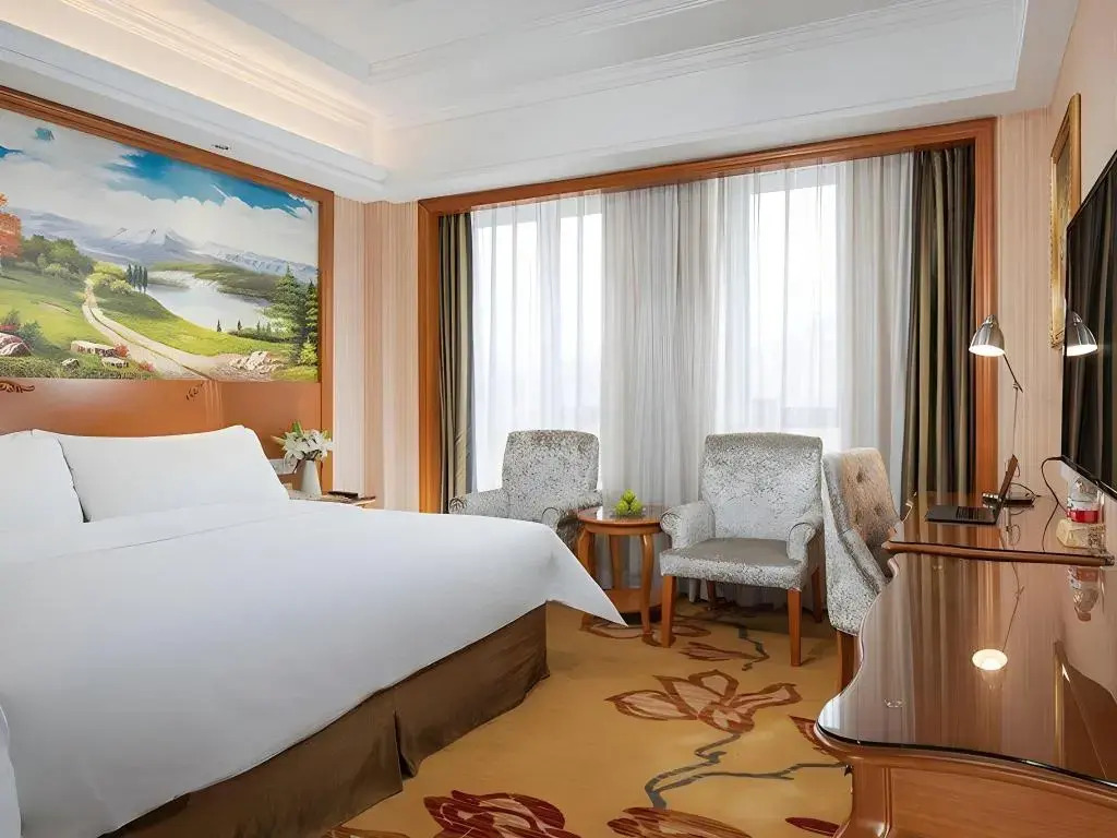 Vienna International Hotel Hangzhou Zhuantang Art School